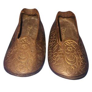 Pair of 3.75" x 1" bronze shoes with floral patterns embossed